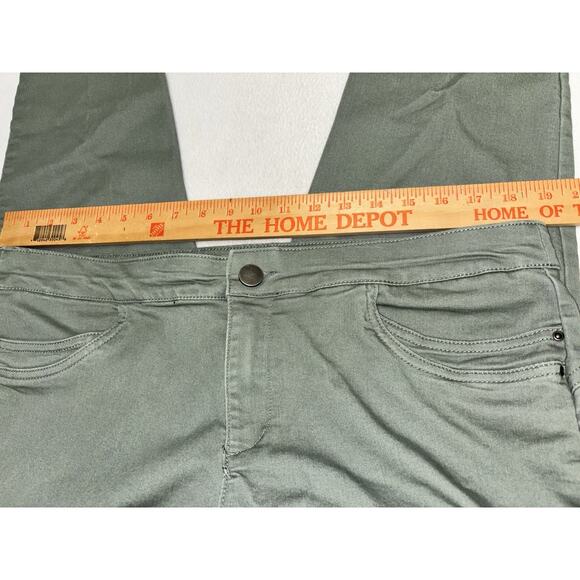 Christopher & Banks Khaki Green Tapered Straight Fit Mid Rise Stretchy Pants 16P - Picture 6 of 10